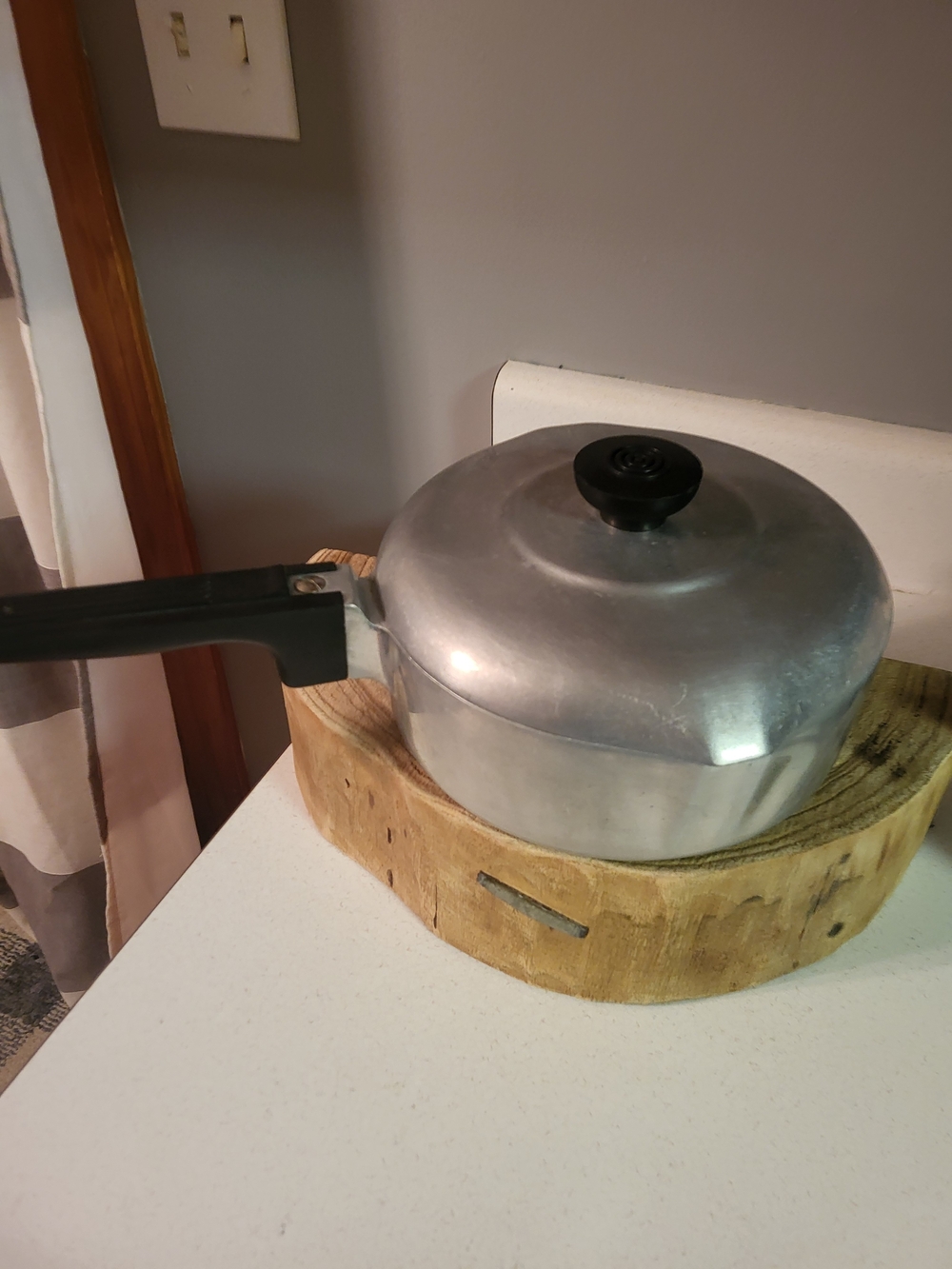 Vintage Magnalite GHC 2 Quarts 2 Liter Double Spout Sauce Pan Pot With Lid USA